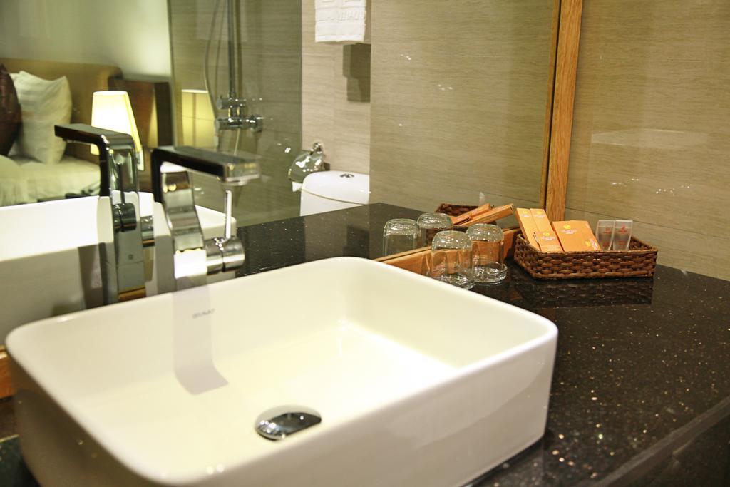Hoang Dai 2 Hotel Дананг Экстерьер фото